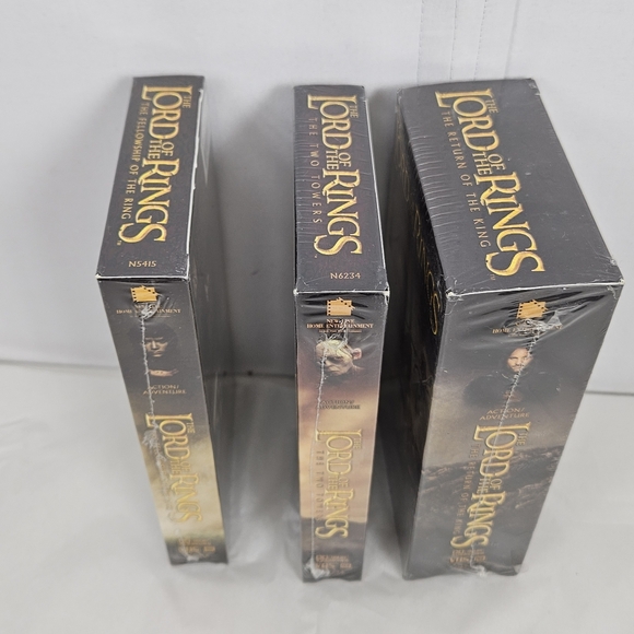 New factory sealed* VHS☆☆ Lord of the Rings trilogy♡ rare☆ collectable * - Picture 4 of 15